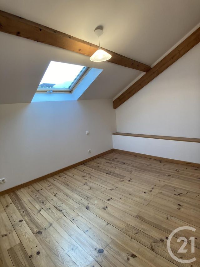 Appartement F4 à louer - 4 pièces - 96.7 m2 - ORNEX - 01 - RHONE-ALPES - Century 21 Adl Genevois