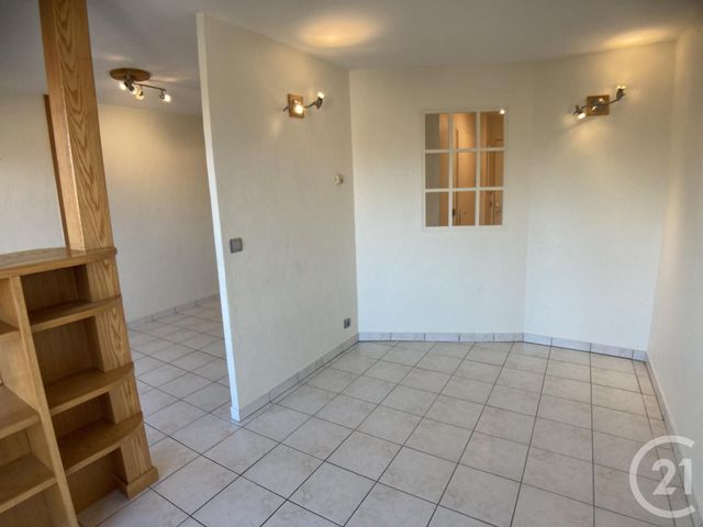 Appartement Studio à louer - 1 pièce - 30.48 m2 - VALLEIRY - 74 - RHONE-ALPES - Century 21 Adl Genevois