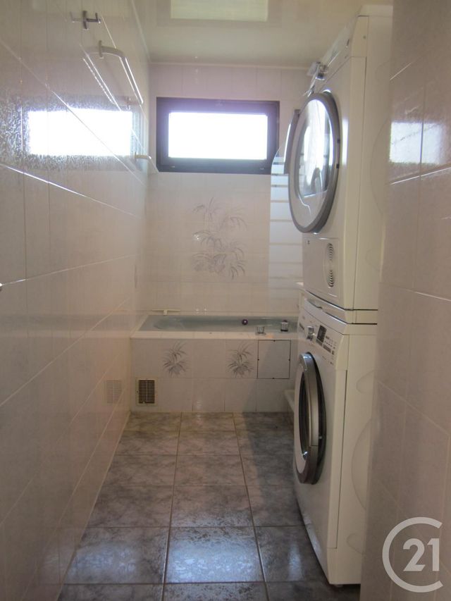 Appartement F3 à louer - 4 pièces - 76.16 m2 - VALLEIRY - 74 - RHONE-ALPES - Century 21 Adl Genevois