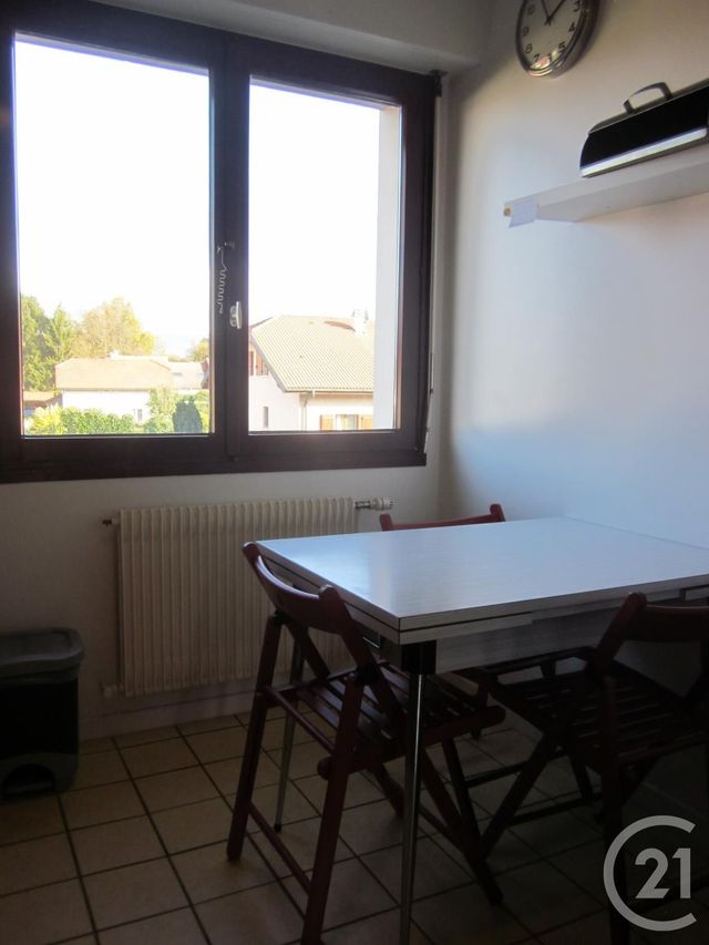 Appartement F3 à louer - 4 pièces - 76.16 m2 - VALLEIRY - 74 - RHONE-ALPES - Century 21 Adl Genevois