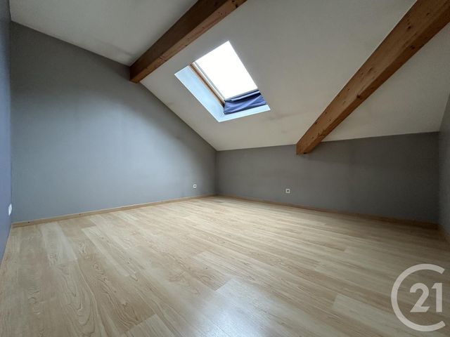 Appartement T4 à louer - 4 pièces - 60.84 m2 - ST JULIEN EN GENEVOIS - 74 - RHONE-ALPES - Century 21 Adl Genevois