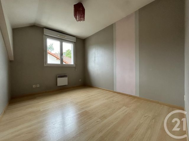 Appartement T4 à louer - 4 pièces - 60.84 m2 - ST JULIEN EN GENEVOIS - 74 - RHONE-ALPES - Century 21 Adl Genevois