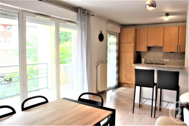 Appartement T3 à louer - 3 pièces - 71.2 m2 - GEX - 01 - RHONE-ALPES - Century 21 Adl Genevois