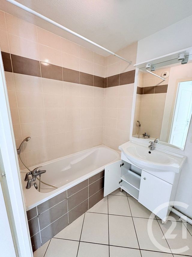 Appartement F3 à louer - 3 pièces - 49.23 m2 - AMBILLY - 74 - RHONE-ALPES - Century 21 Adl Genevois
